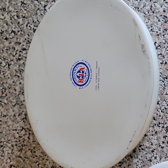 1990's Cordon Bleu Casserole Baking Dish - Picture 8 of 9